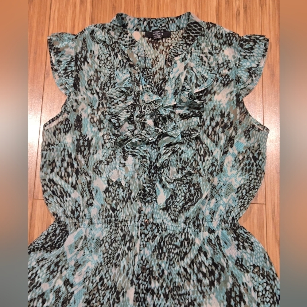 NWOT Alfani Patterned Ruffle Top - Picture 3 of 7